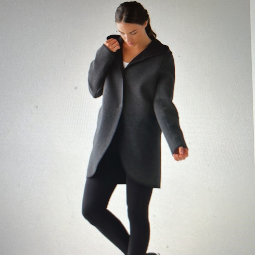 Lululemon City Bound Wrap